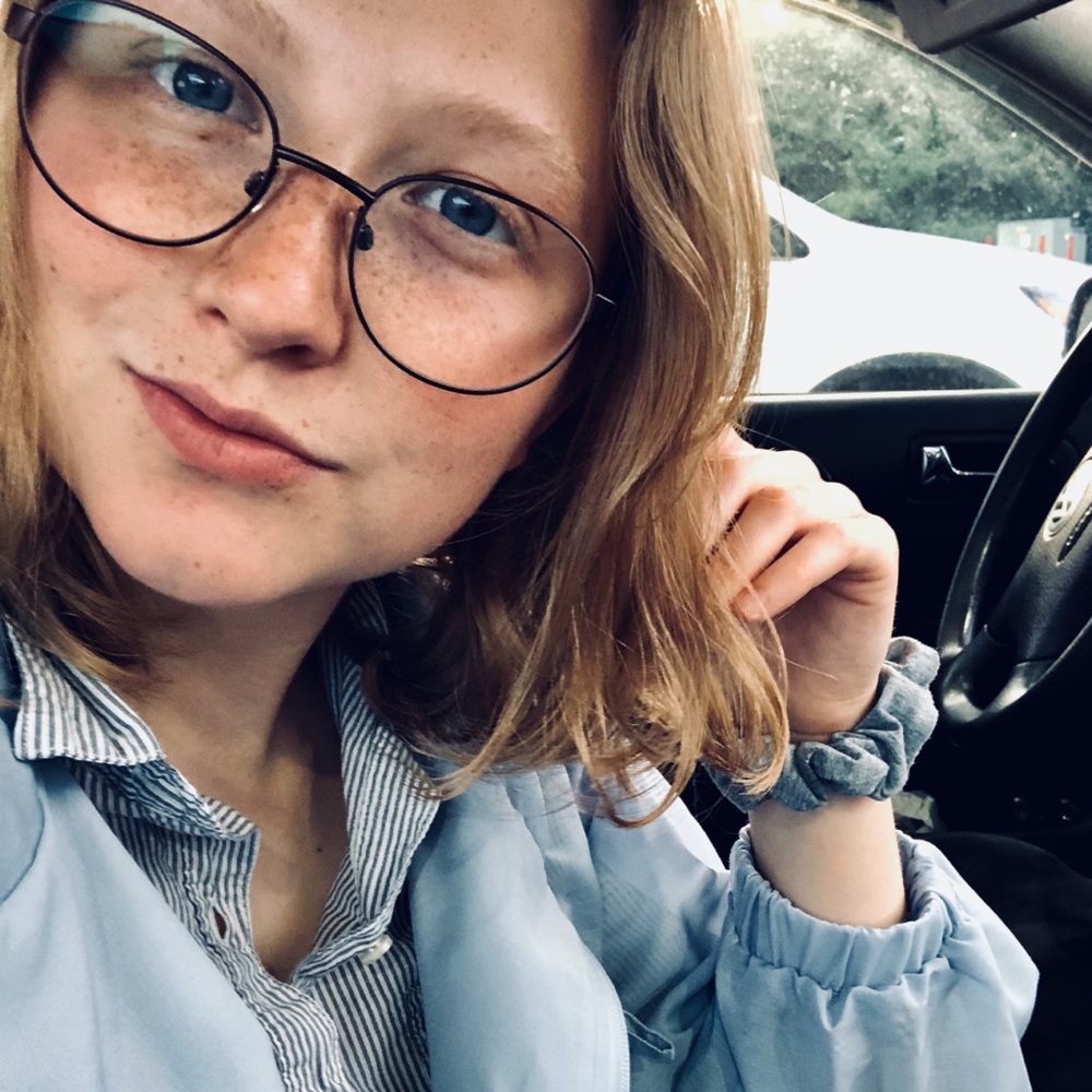 Meet your Posher, Emma